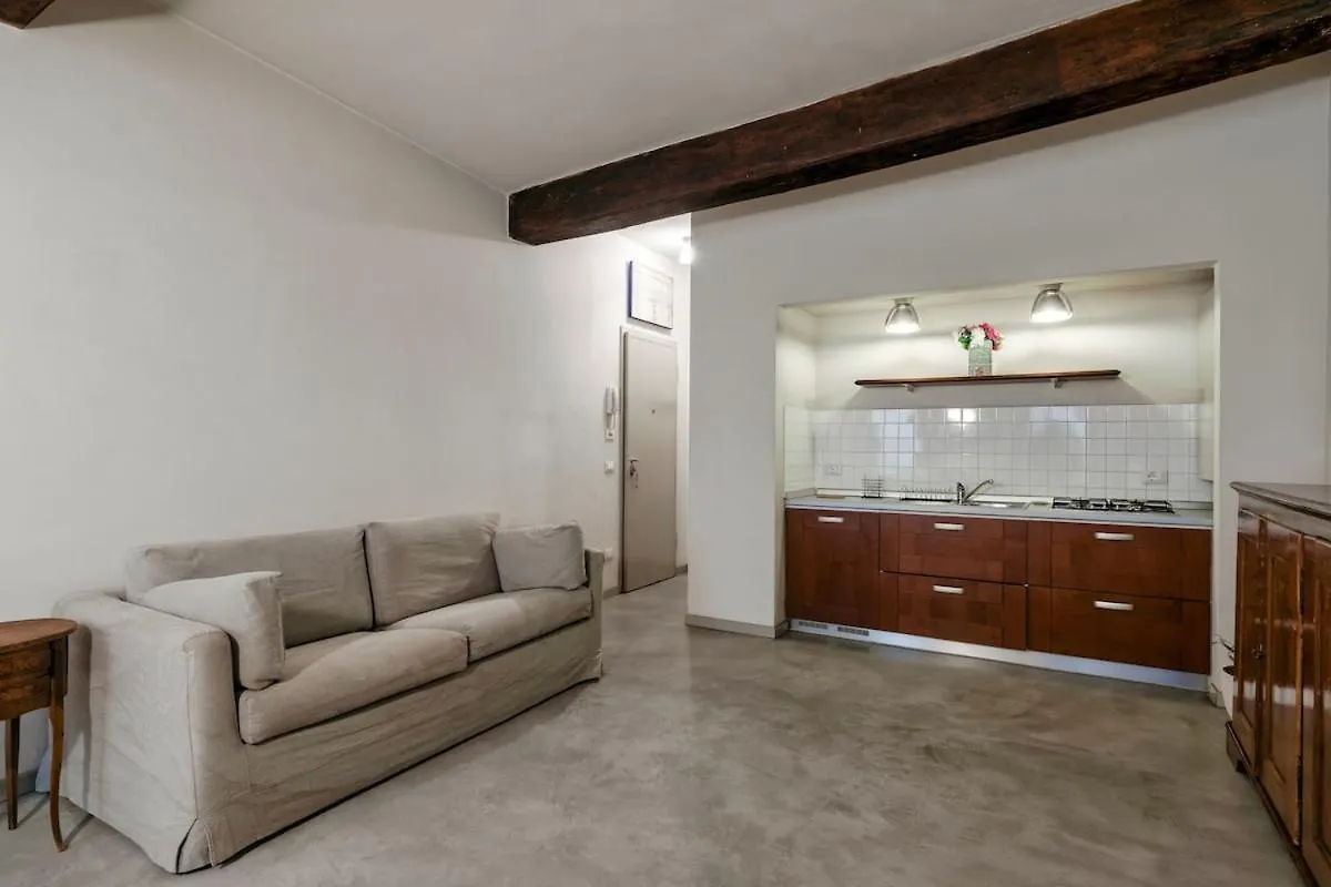 Loggia Apartment - Brescia City Center - By Host4U Italy