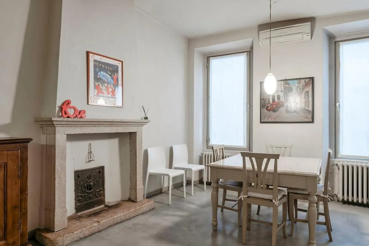 Loggia Apartment - Brescia City Center - By Host4U