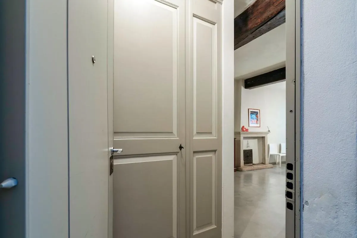Loggia Apartment - Brescia City Center - By Host4U